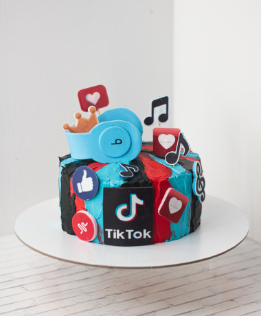 Торт "Тик-Ток" Торт "Тик-Ток"