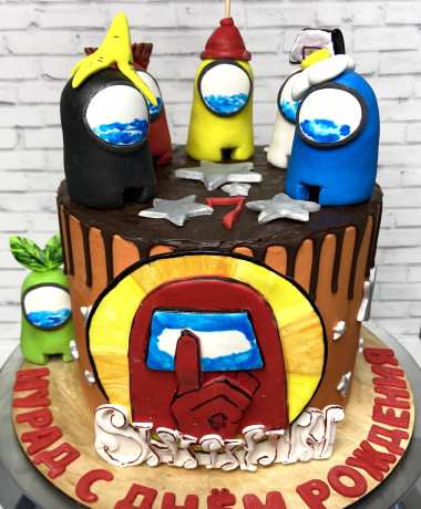 Торт детский с фигурками